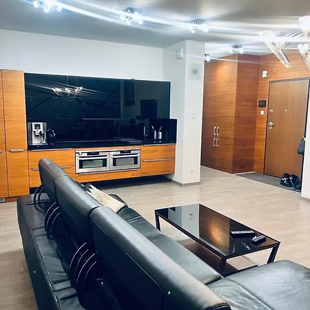 Apartament Solna 38 Centrum Miasta Z Podziemnym Garazem Kielce Exterior photo