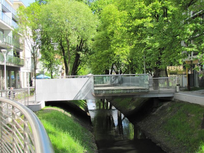 Solna 38 Centrum Miasta Z Podziemnym Garazem *